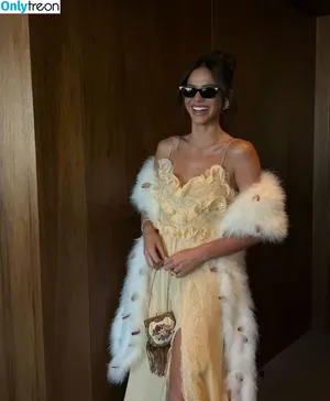 Bruna Marquezine / brumarquezine / brunamarquezine nude photo #0855