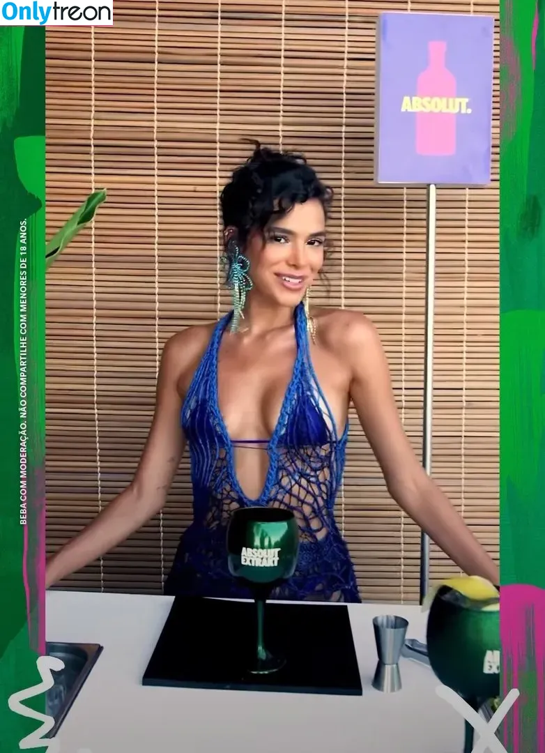 Bruna Marquezine nude photo #0050 (brumarquezine / brunamarquezine)