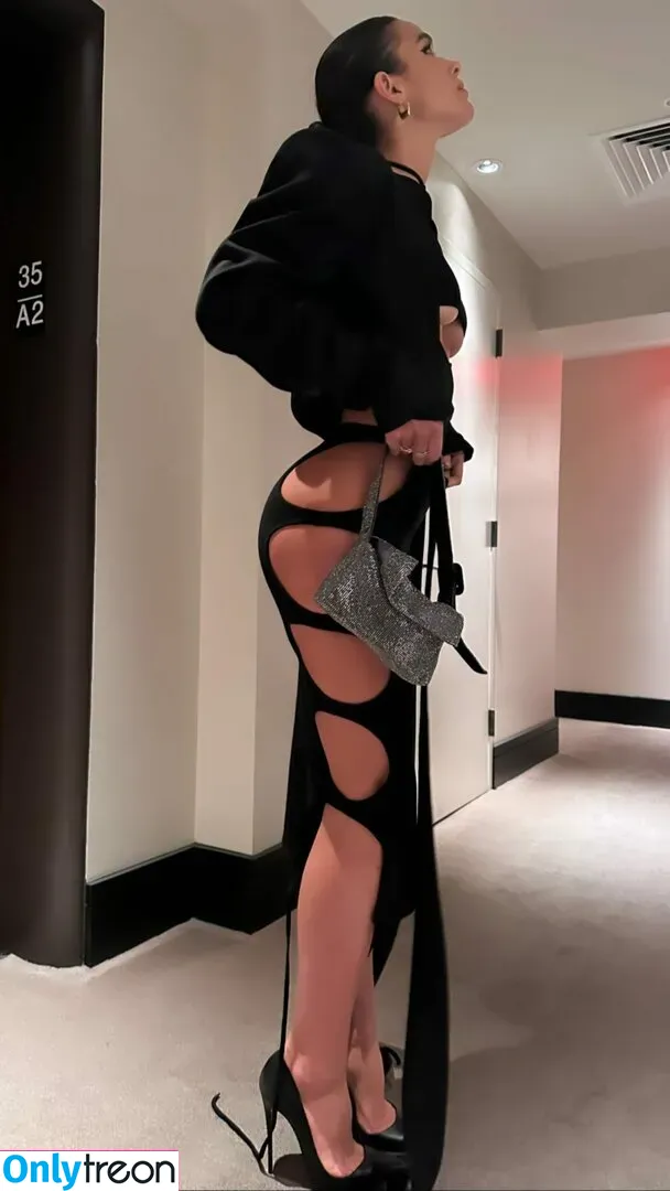 Bruna Marquezine nude photo #0142 (brumarquezine / brunamarquezine)