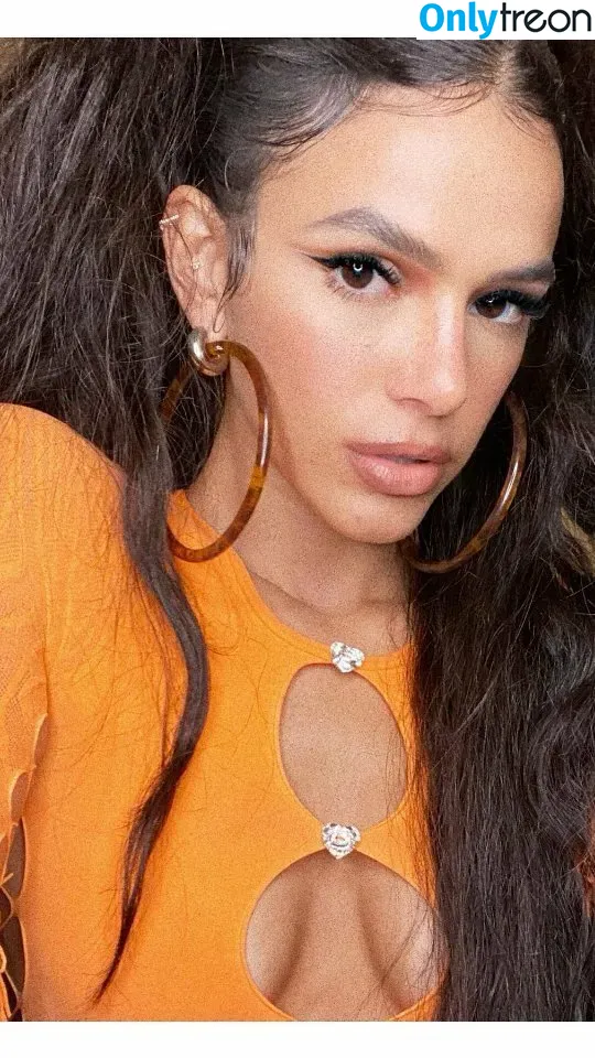 Bruna Marquezine nude photo #0200 (brumarquezine / brunamarquezine)