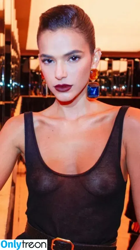 Bruna Marquezine nude photo #0205 (brumarquezine / brunamarquezine)