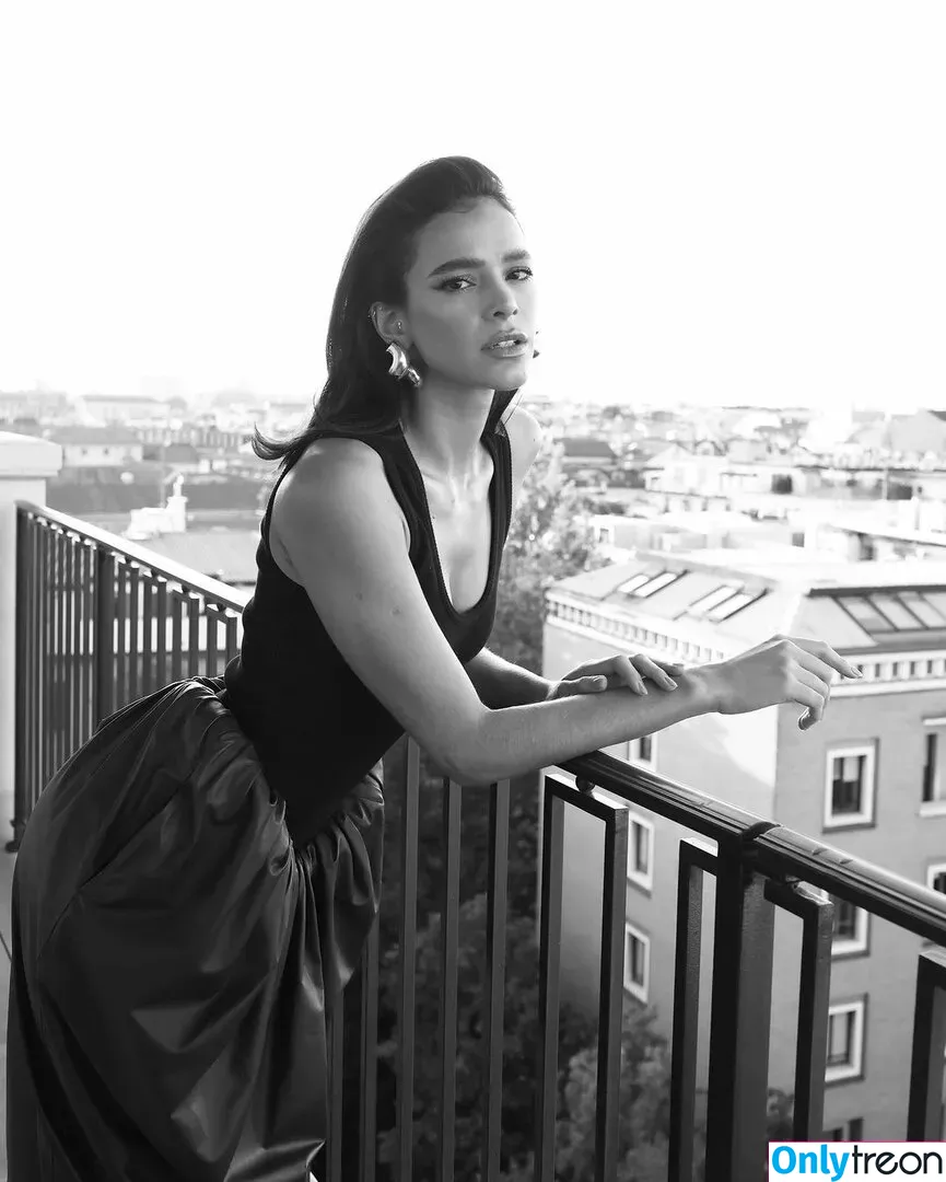 Bruna Marquezine nude photo #0227 (brumarquezine / brunamarquezine)