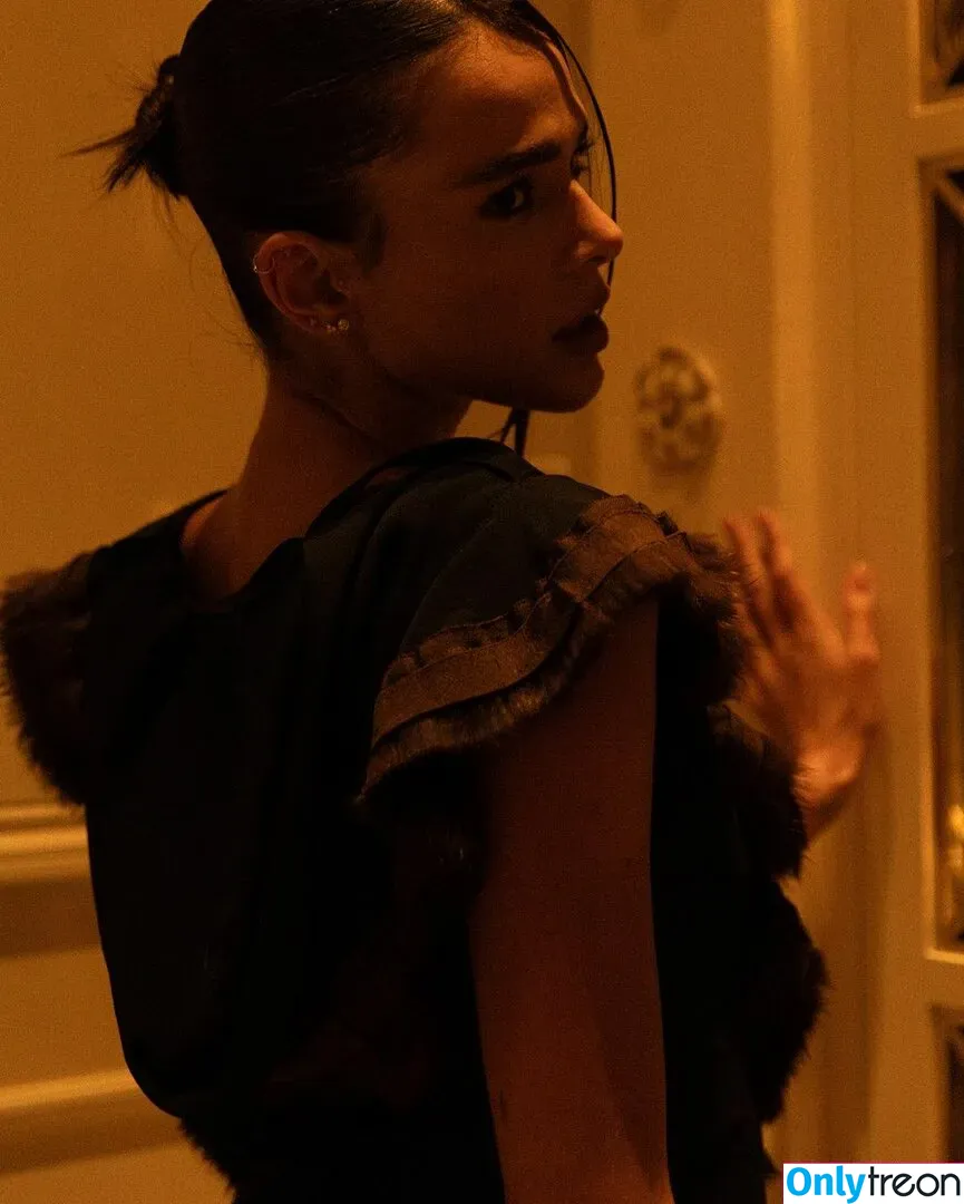 Bruna Marquezine nude photo #0233 (brumarquezine / brunamarquezine)
