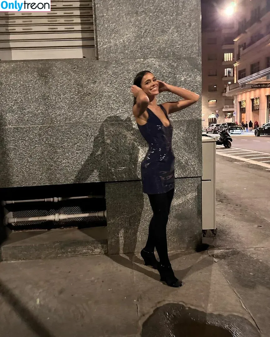 Bruna Marquezine nude photo #0249 (brumarquezine / brunamarquezine)
