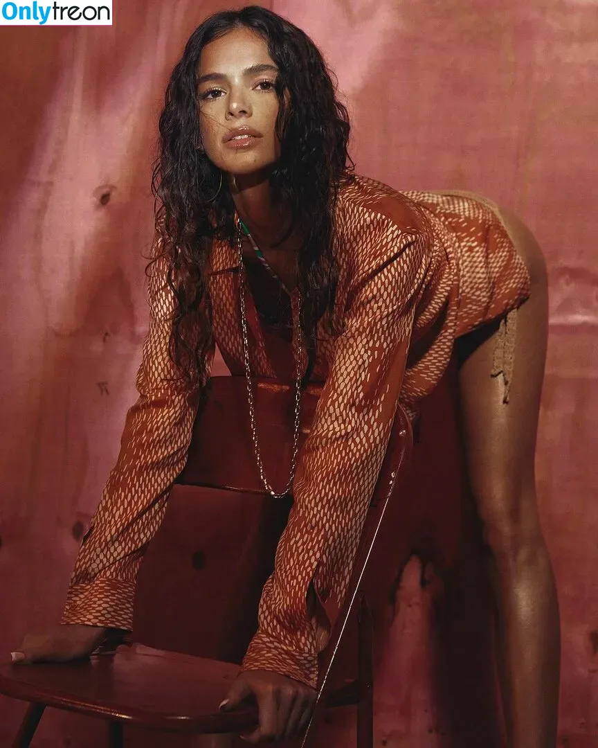 Bruna Marquezine nude photo #0285 (brumarquezine / brunamarquezine)