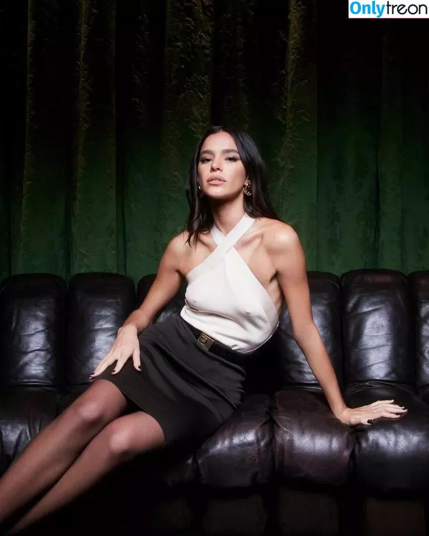 Bruna Marquezine nude photo #0372 (brumarquezine / brunamarquezine)