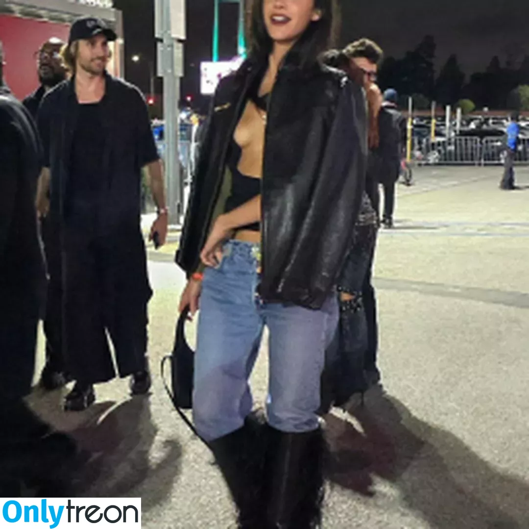 Bruna Marquezine nude photo #0396 (brumarquezine / brunamarquezine)
