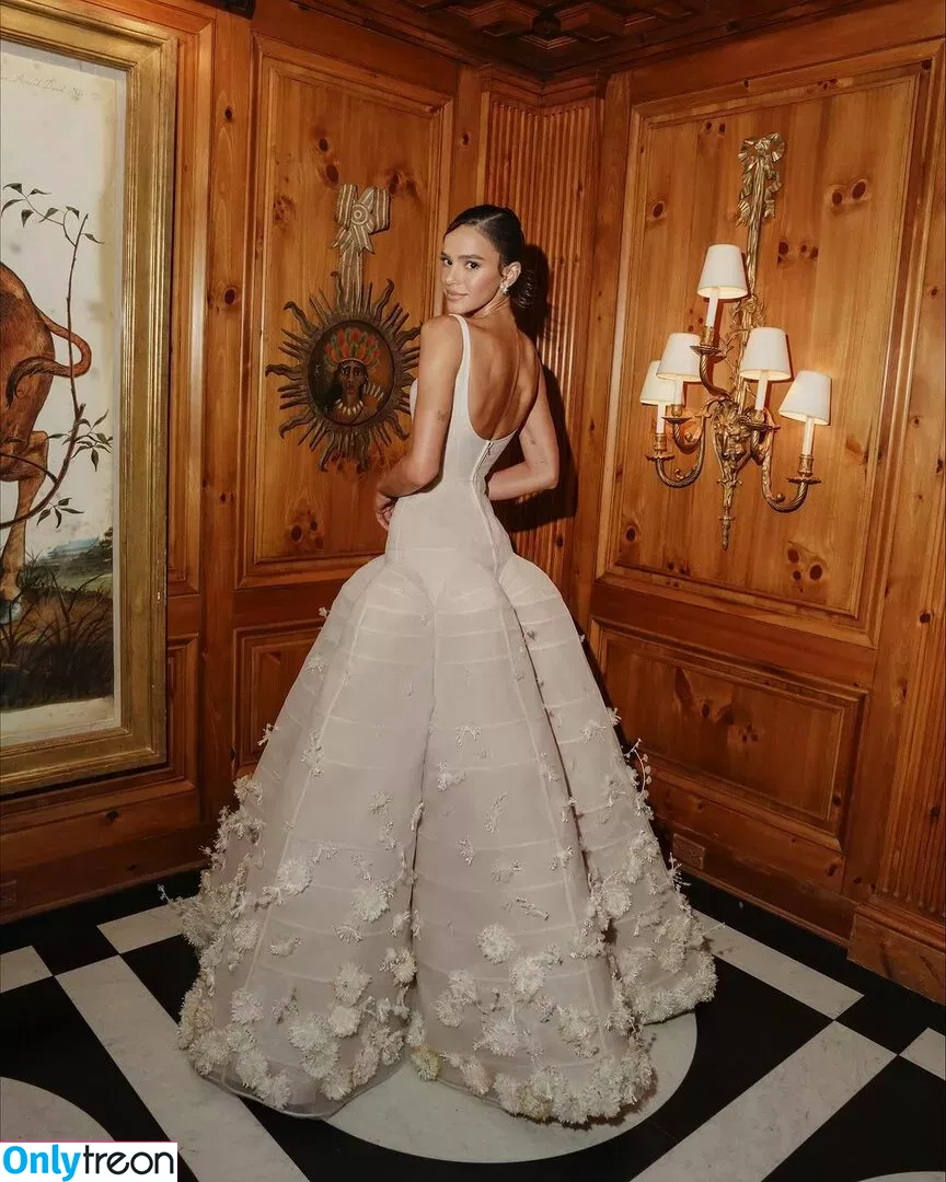 Bruna Marquezine nude photo #0418 (brumarquezine / brunamarquezine)