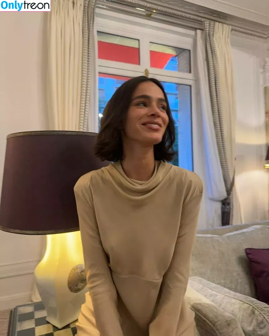 Bruna Marquezine nude photo #0425 (brumarquezine / brunamarquezine)