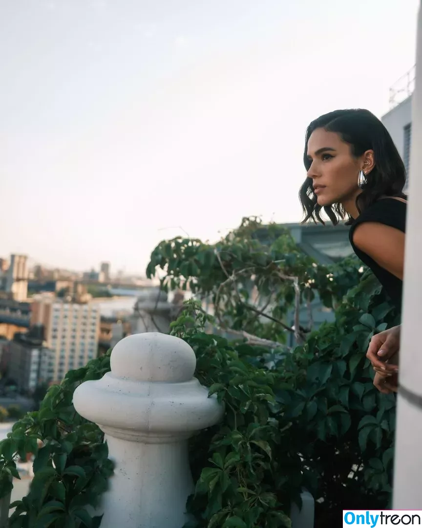Bruna Marquezine nude photo #0448 (brumarquezine / brunamarquezine)
