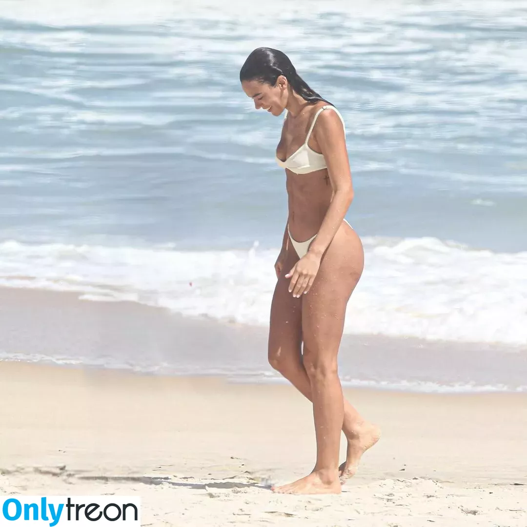 Bruna Marquezine nude photo #0522 (brumarquezine / brunamarquezine)