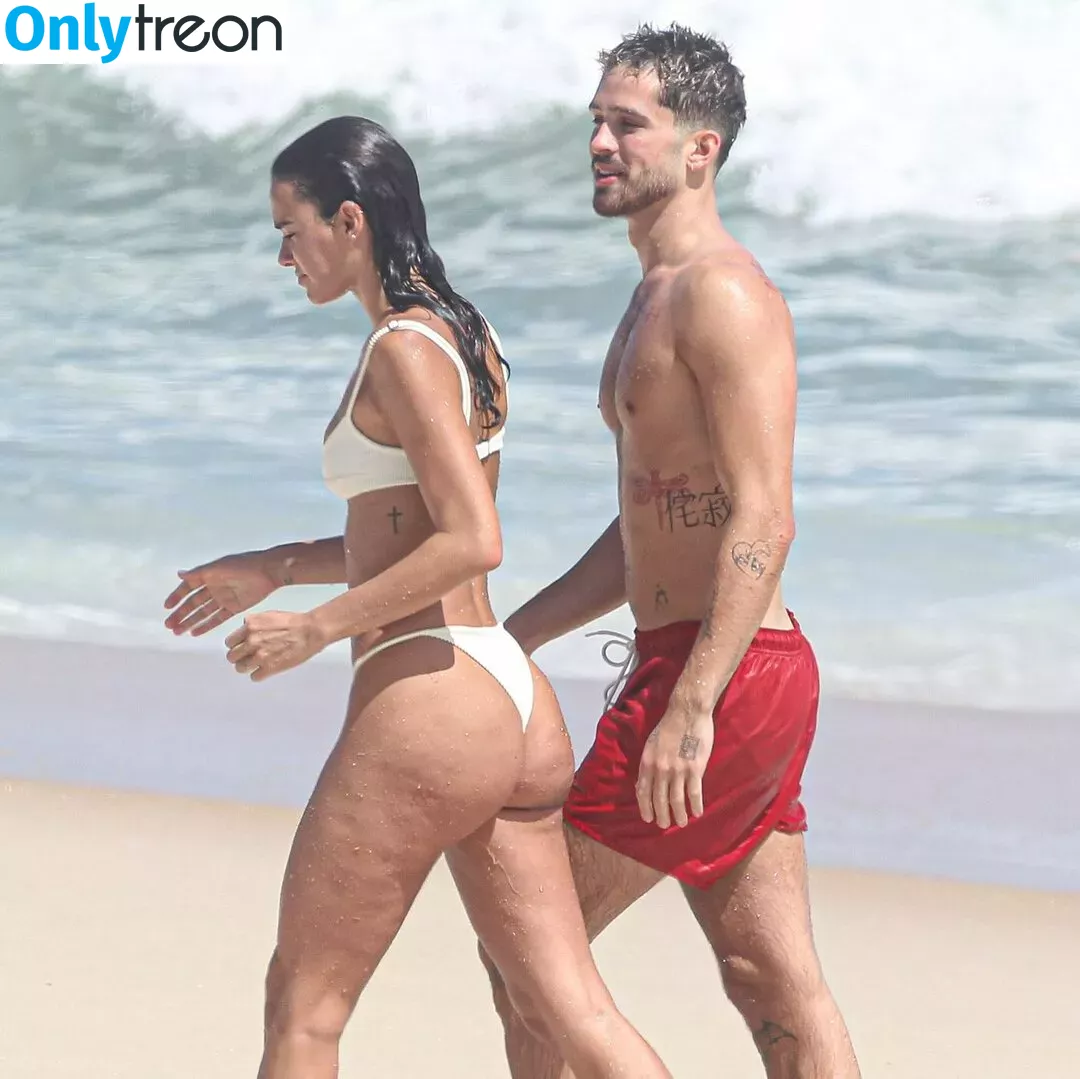 Bruna Marquezine nude photo #0524 (brumarquezine / brunamarquezine)