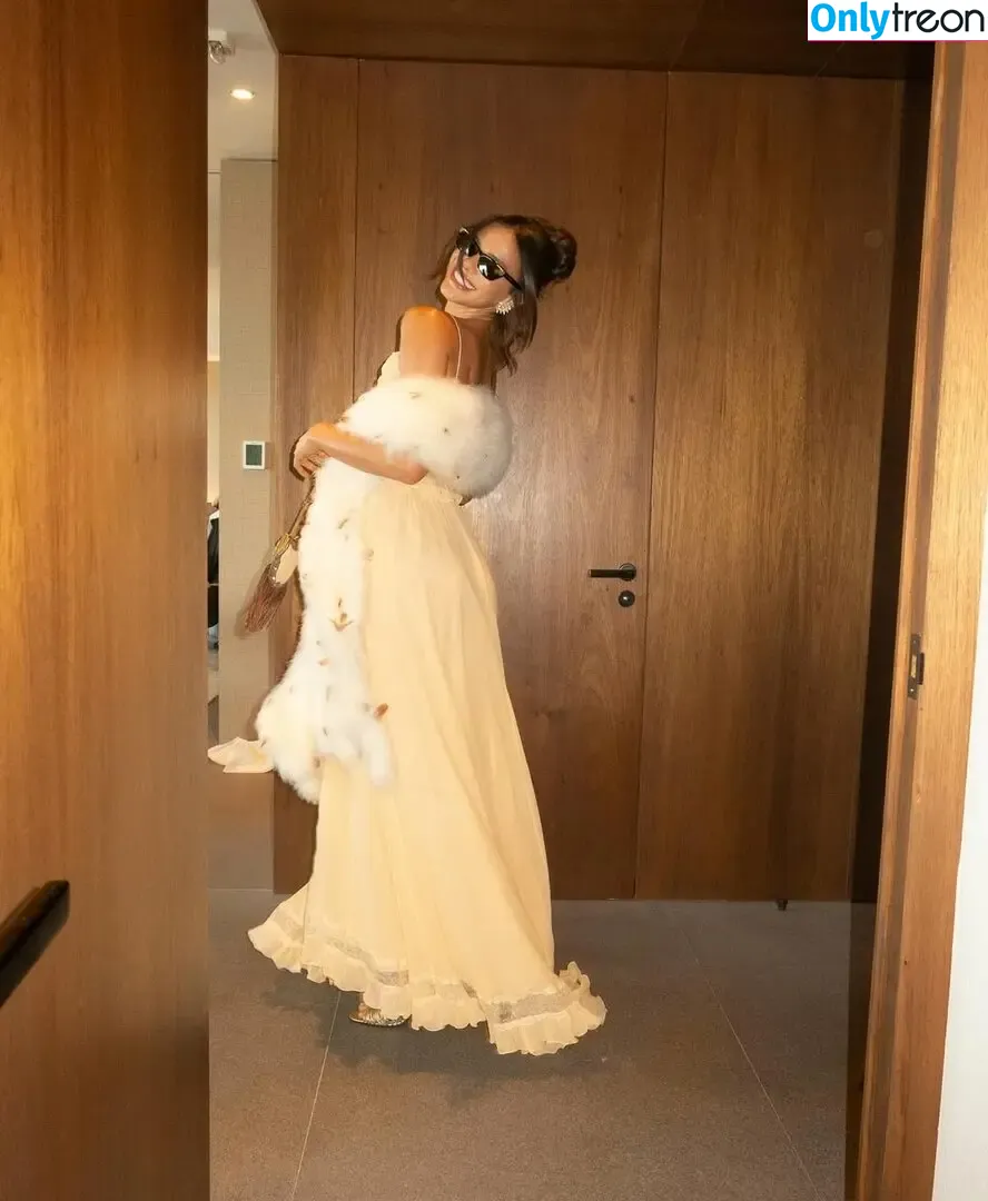 Bruna Marquezine nude photo #0858 (brumarquezine / brunamarquezine)