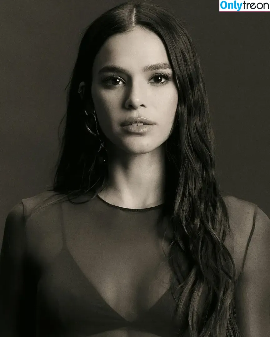 Bruna Marquezine nude photo #0942 (brumarquezine / brunamarquezine)