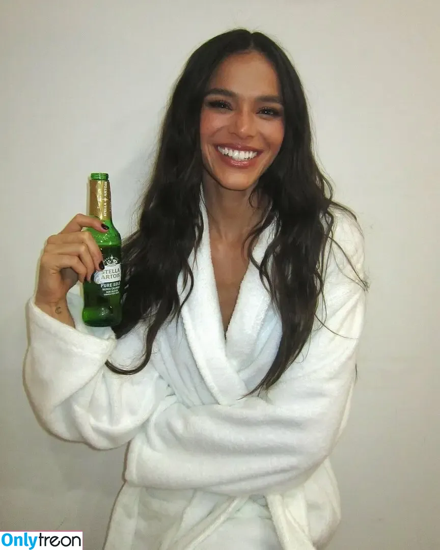 Bruna Marquezine nude photo #0946 (brumarquezine / brunamarquezine)