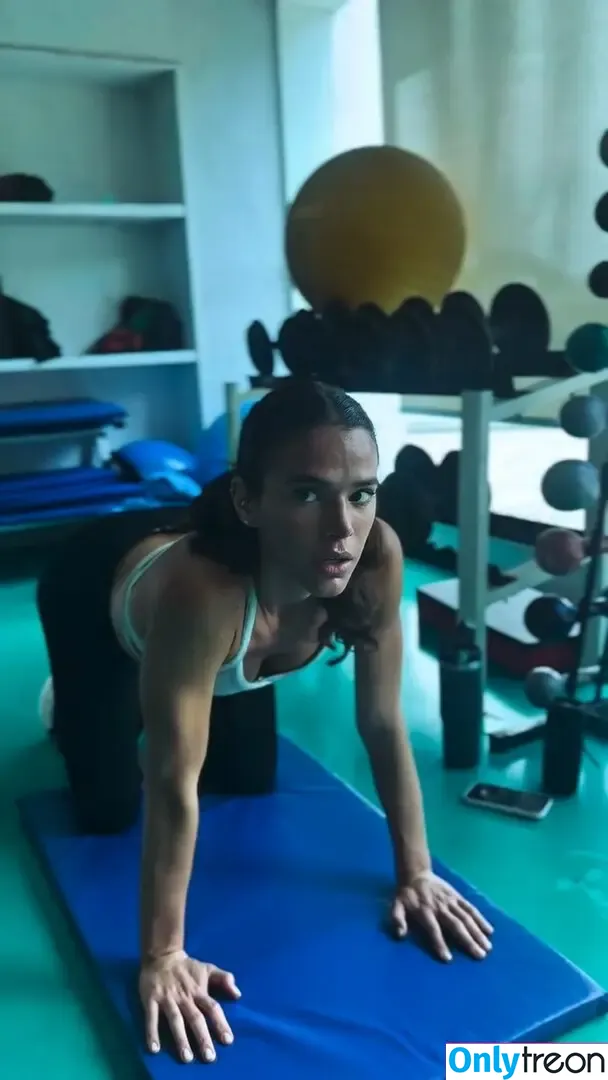Bruna Marquezine nude photo #0986 (brumarquezine / brunamarquezine)