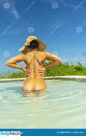  nude photo #0009