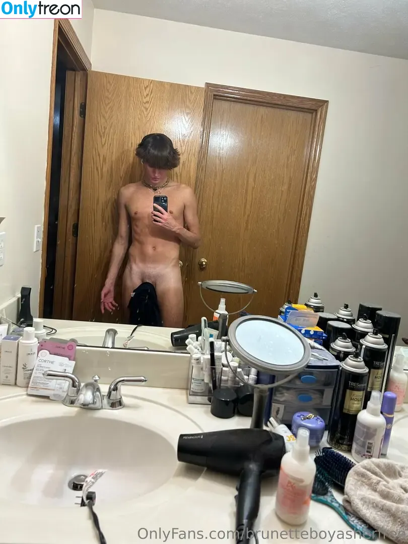 brunetteboyasherfree nude photo #0012 (brunetteboyasherfree)