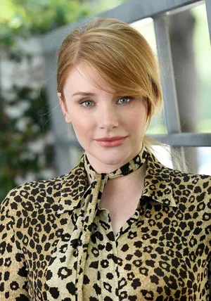 Bryce Dallas Howard / brycedhoward nude photo #0013