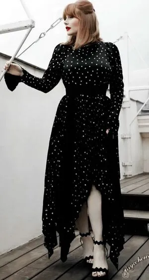 Bryce Dallas Howard / brycedhoward nude photo #0154