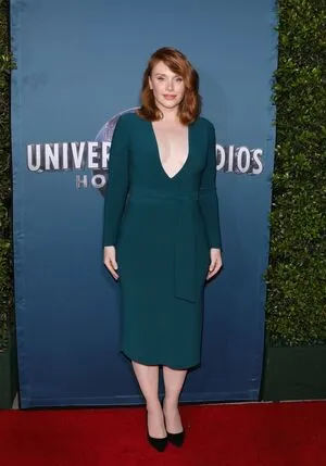 Bryce Dallas Howard / brycedhoward nude photo #0182