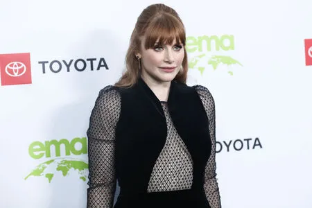 Bryce Dallas Howard / brycedhoward nude photo #0259