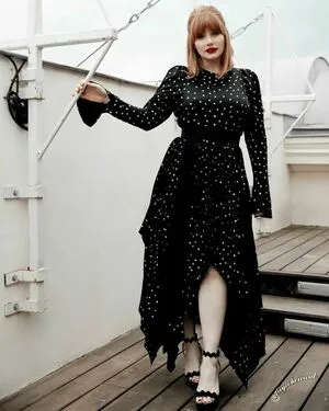Bryce Dallas Howard / brycedhoward nude photo #0382