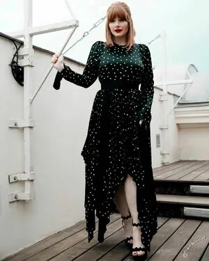 Bryce Dallas Howard / brycedhoward nude photo #0383