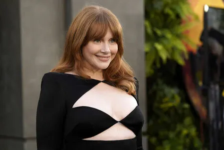 Bryce Dallas Howard / brycedhoward nude photo #0385