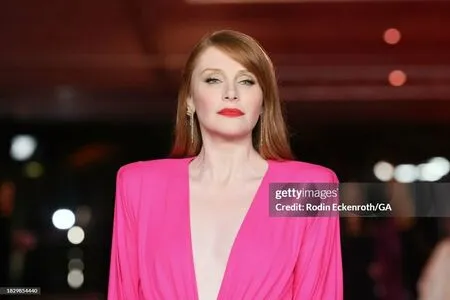 Bryce Dallas Howard / brycedhoward nude photo #0389