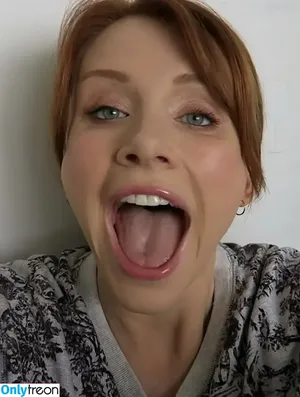 Bryce Dallas Howard / brycedhoward nude photo #0640