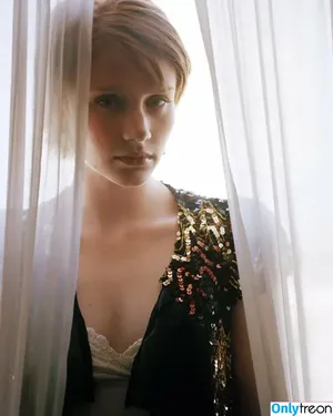 Bryce Dallas Howard / brycedhoward nude photo #0717