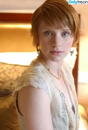 Bryce Dallas Howard / brycedhoward nude photo #0801