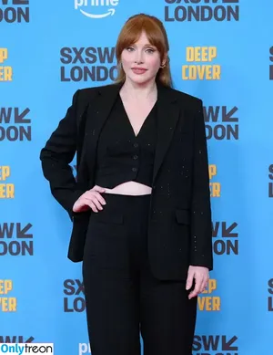 Bryce Dallas Howard / brycedhoward nude photo #0990