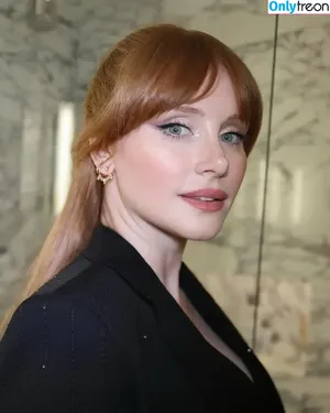 Bryce Dallas Howard / brycedhoward nude photo #0997