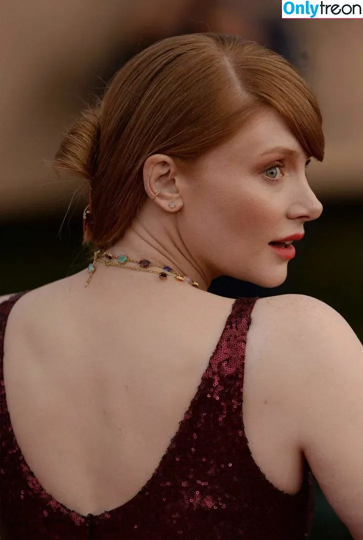 Bryce Dallas Howard nude photo #0069 (brycedhoward)