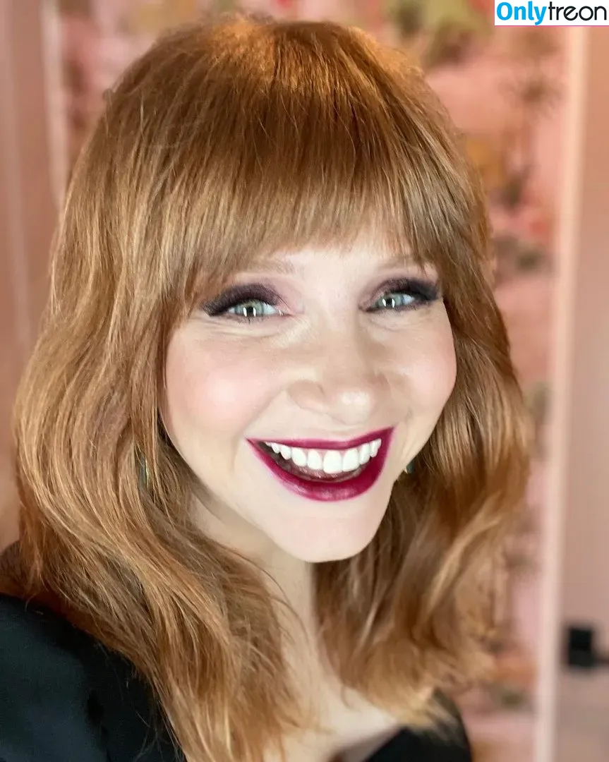 Bryce Dallas Howard nude photo #0076 (brycedhoward)