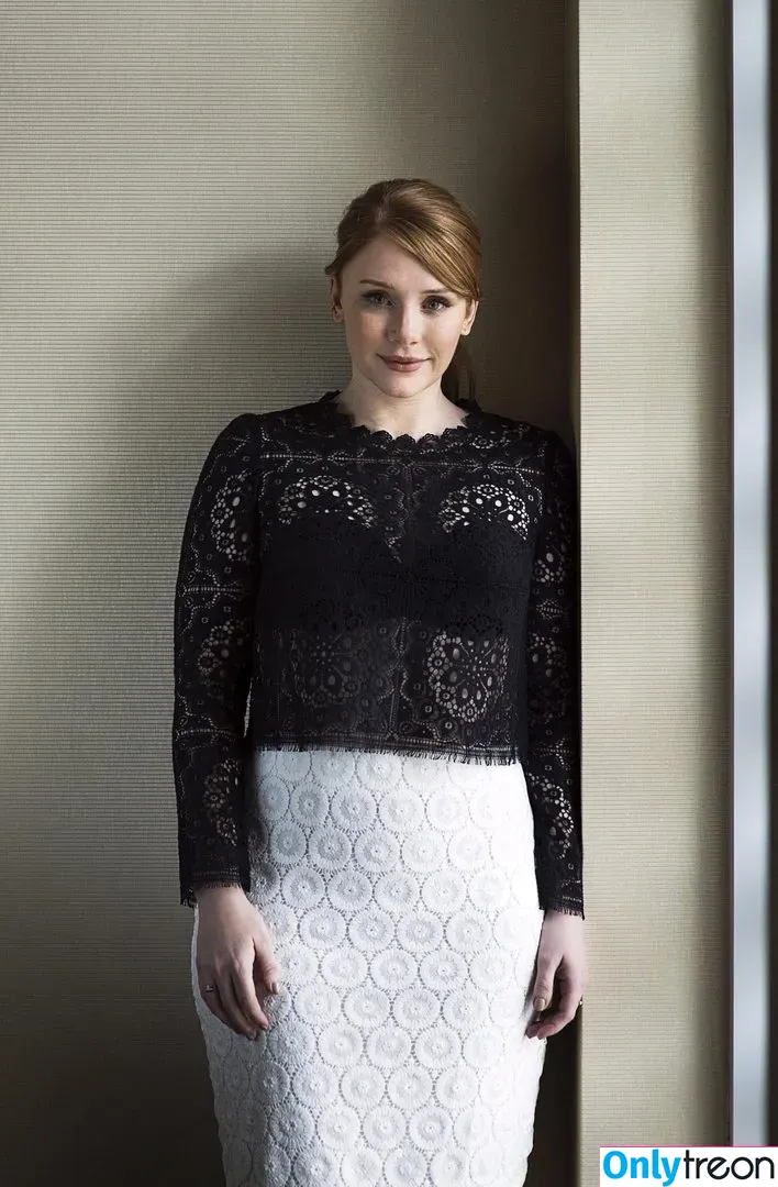 Bryce Dallas Howard nude photo #0088 (brycedhoward)