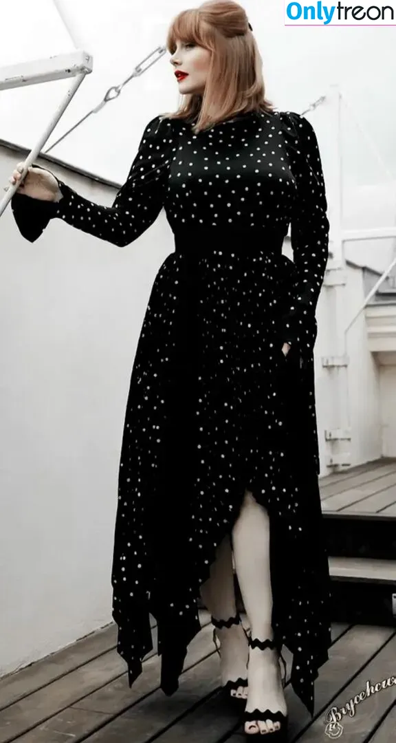 Bryce Dallas Howard nude photo #0154 (brycedhoward)
