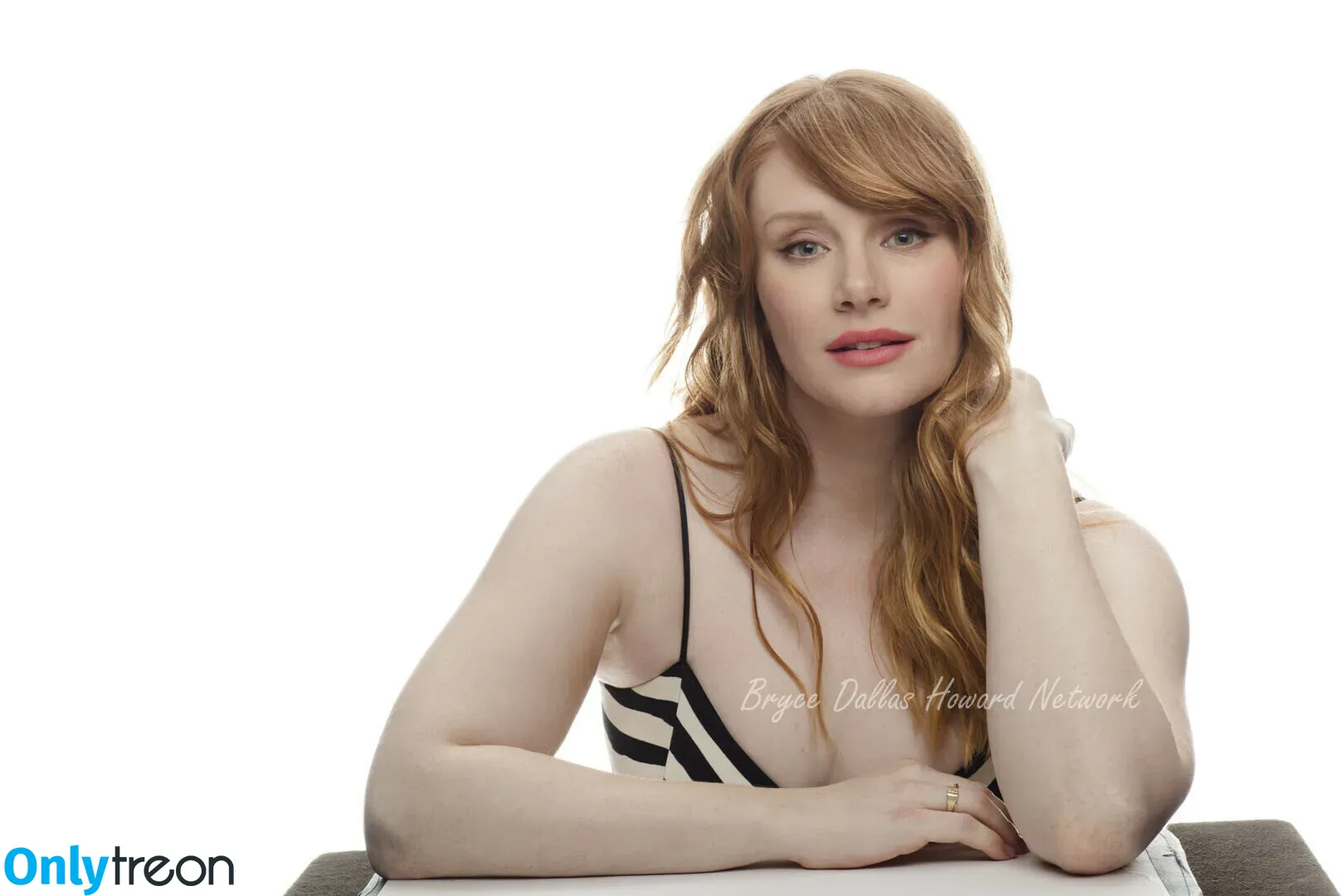 Bryce Dallas Howard nude photo #0165 (brycedhoward)