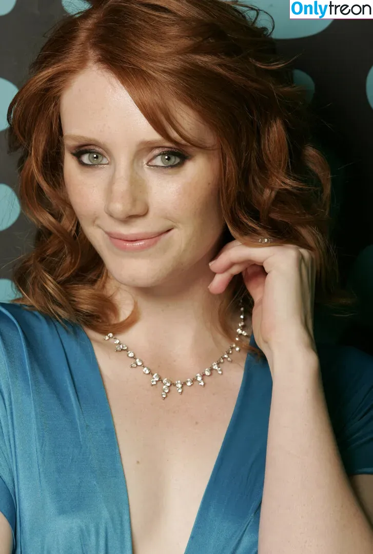 Bryce Dallas Howard nude photo #0167 (brycedhoward)