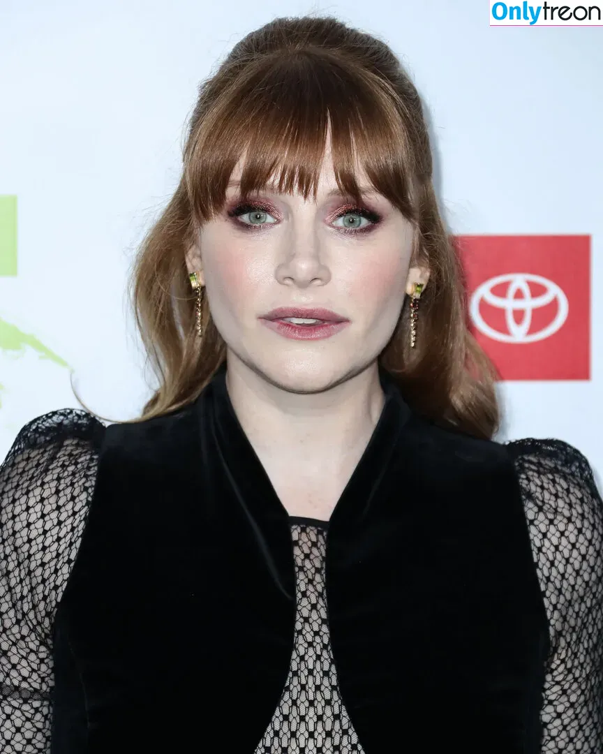 Bryce Dallas Howard nude photo #0222 (brycedhoward)