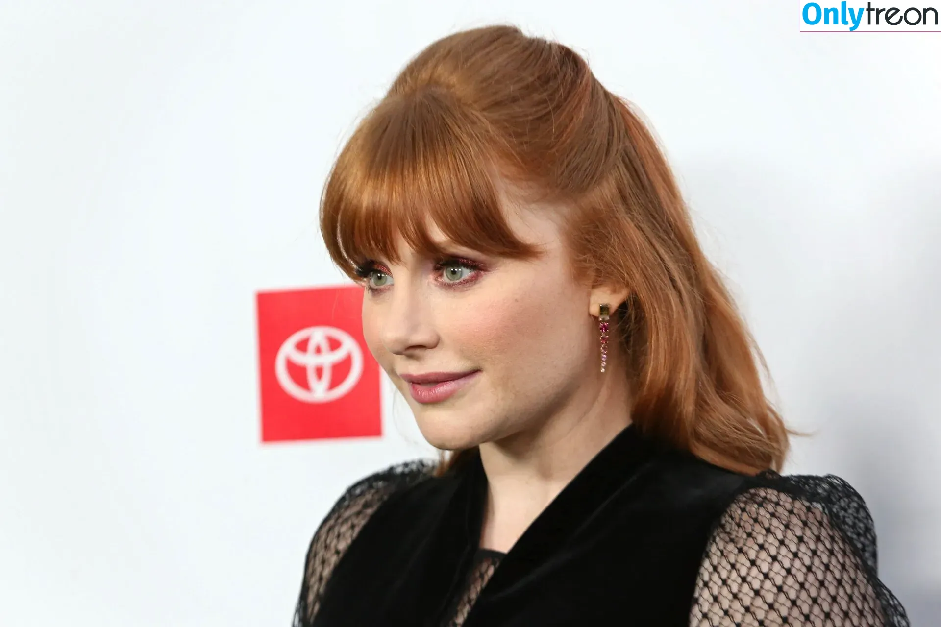 Bryce Dallas Howard nude photo #0228 (brycedhoward)