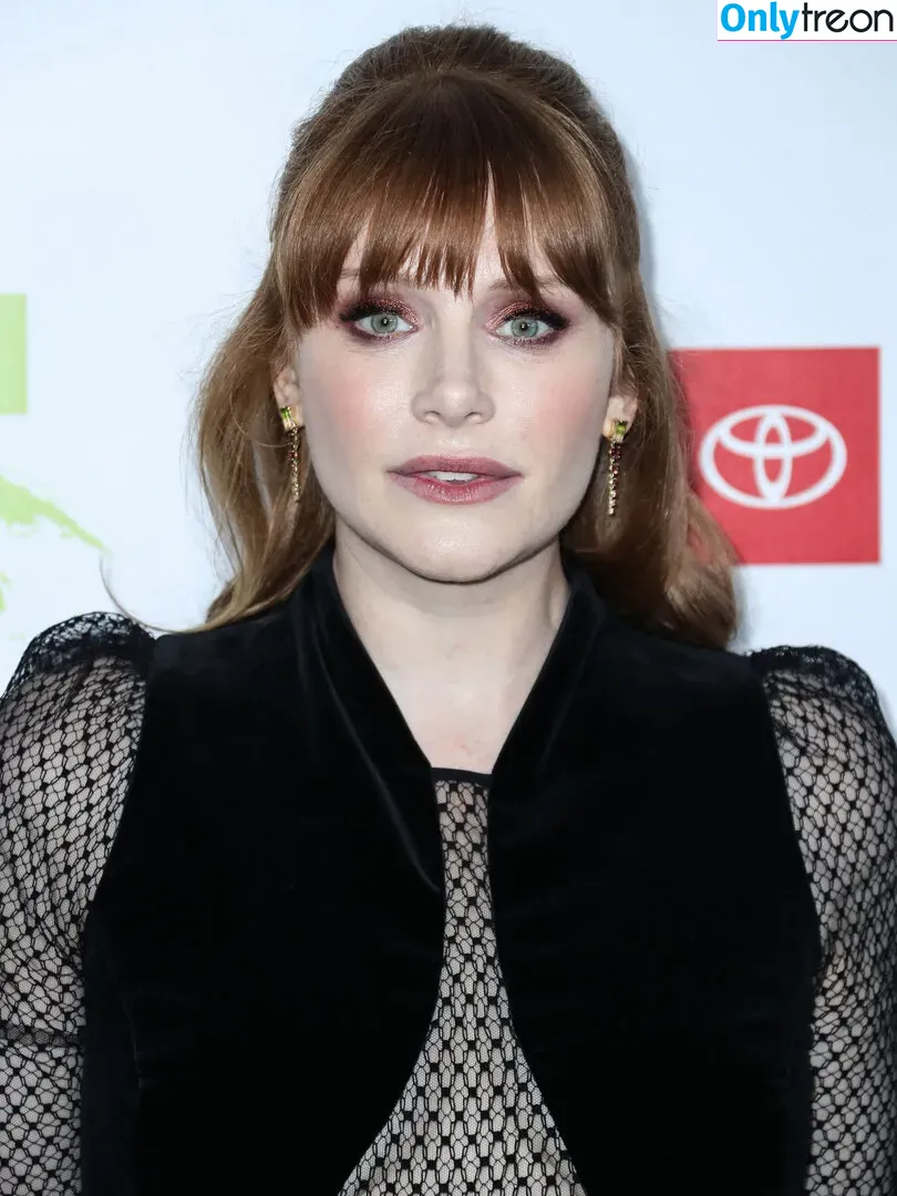 Bryce Dallas Howard nude photo #0252 (brycedhoward)
