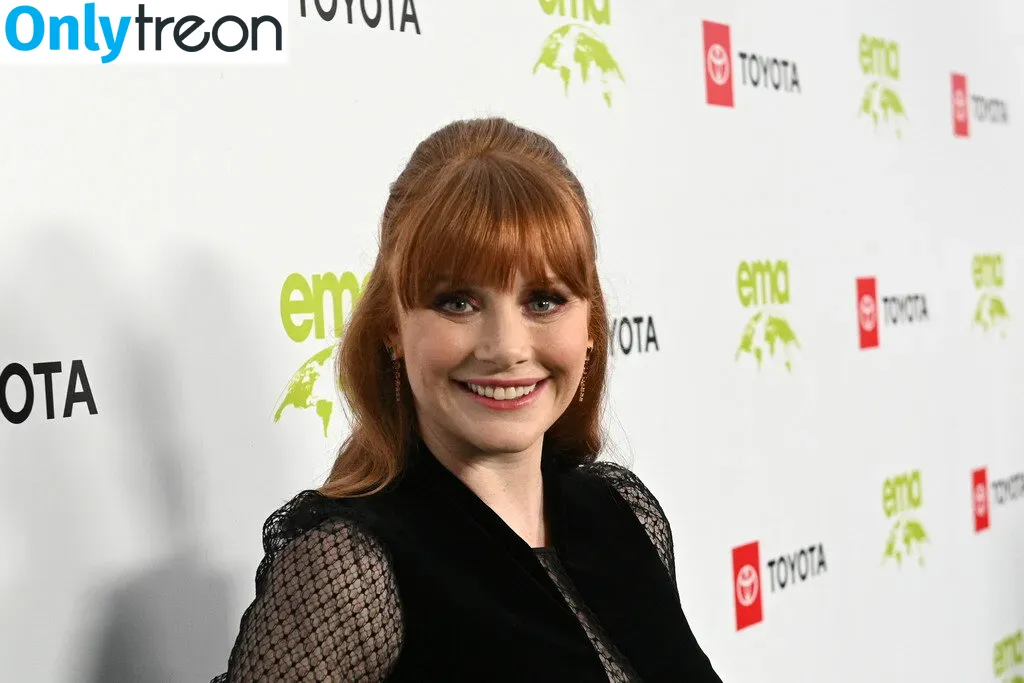 Bryce Dallas Howard nude photo #0258 (brycedhoward)