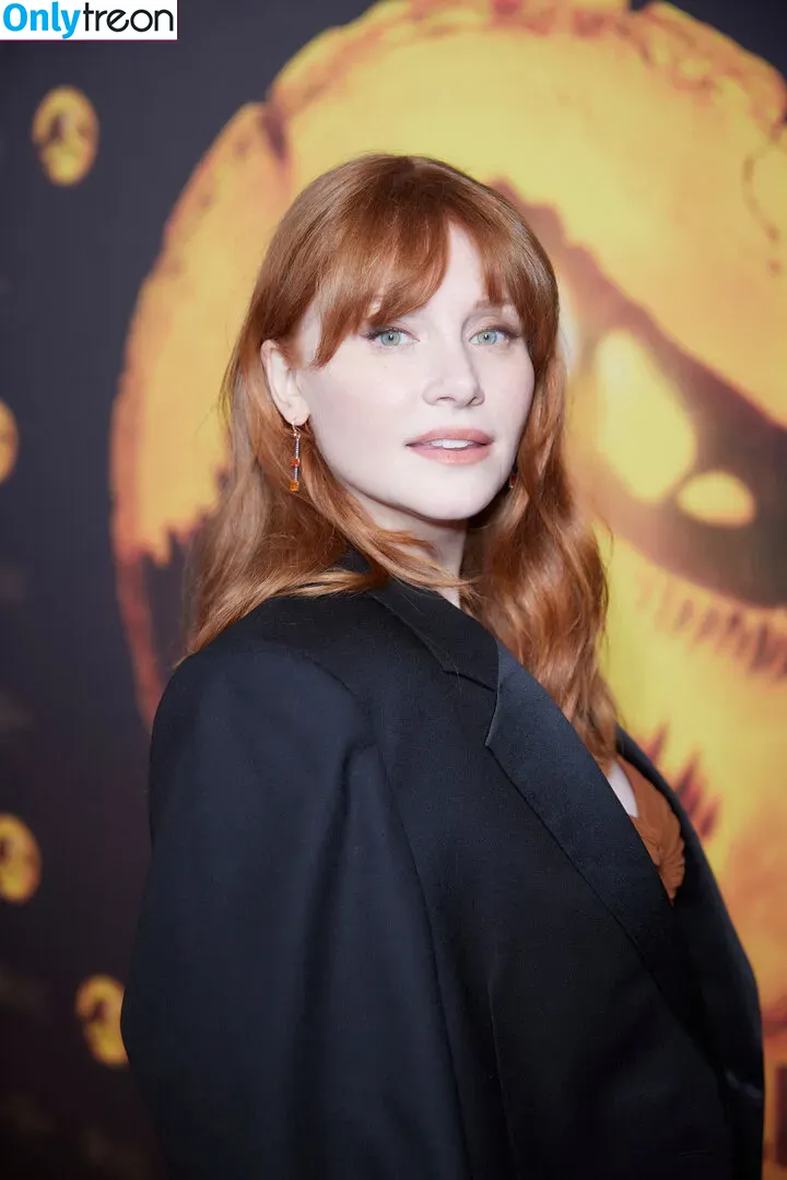 Bryce Dallas Howard nude photo #0265 (brycedhoward)