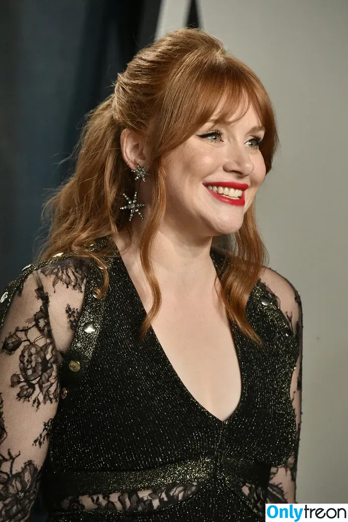 Bryce Dallas Howard nude photo #0268 (brycedhoward)
