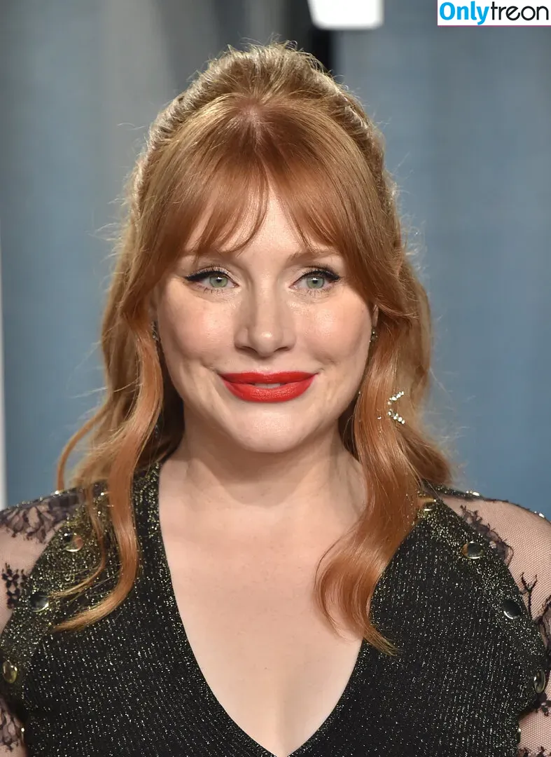 Bryce Dallas Howard nude photo #0271 (brycedhoward)