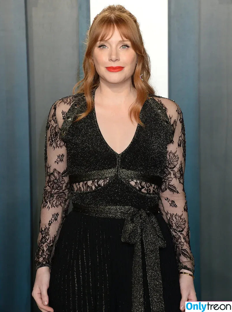 Bryce Dallas Howard nude photo #0282 (brycedhoward)