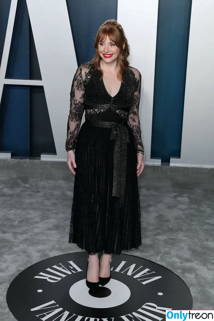 Bryce Dallas Howard nude photo #0289 (brycedhoward)